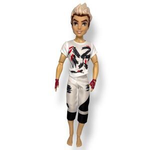 Disney Descendants Carlos Isle of the Lost Doll 11” Articulated Doll Hasbro